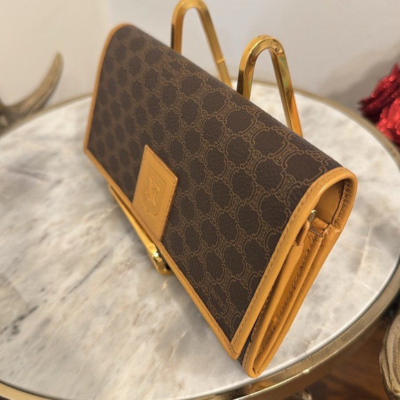 Celine Monogram long Bifold wallet clean interior in good condition beautiful. - Picture 14 of 16